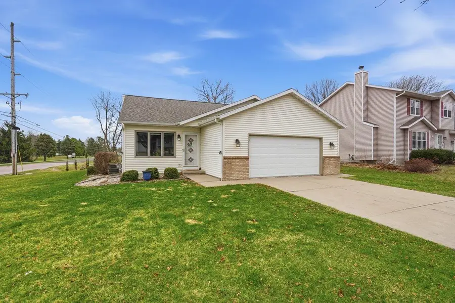 1707 Sapphire Way, Sun Prairie, WI 53590 - #3