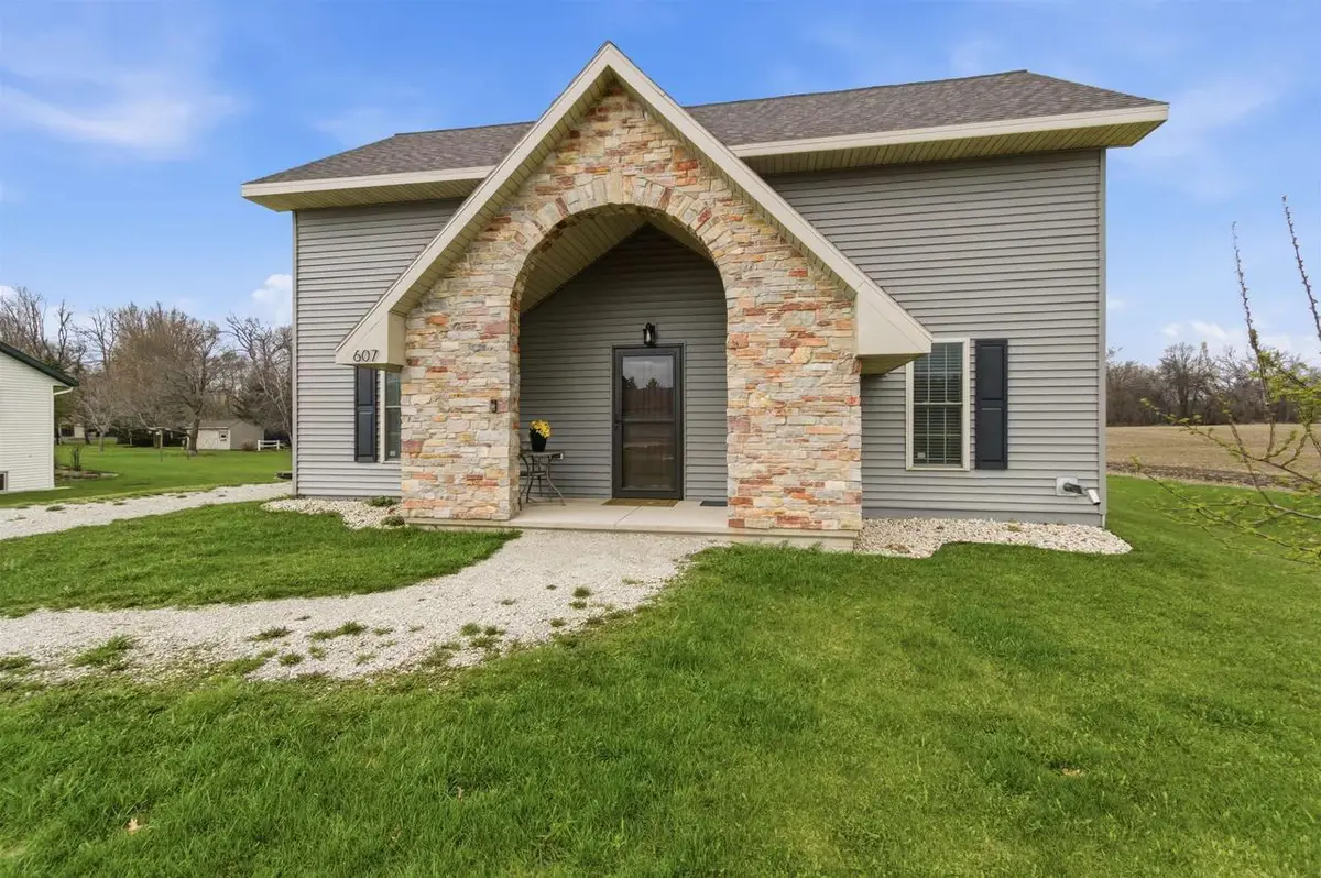 607 Mary Lane, Fairwater, WI 53931 - #1