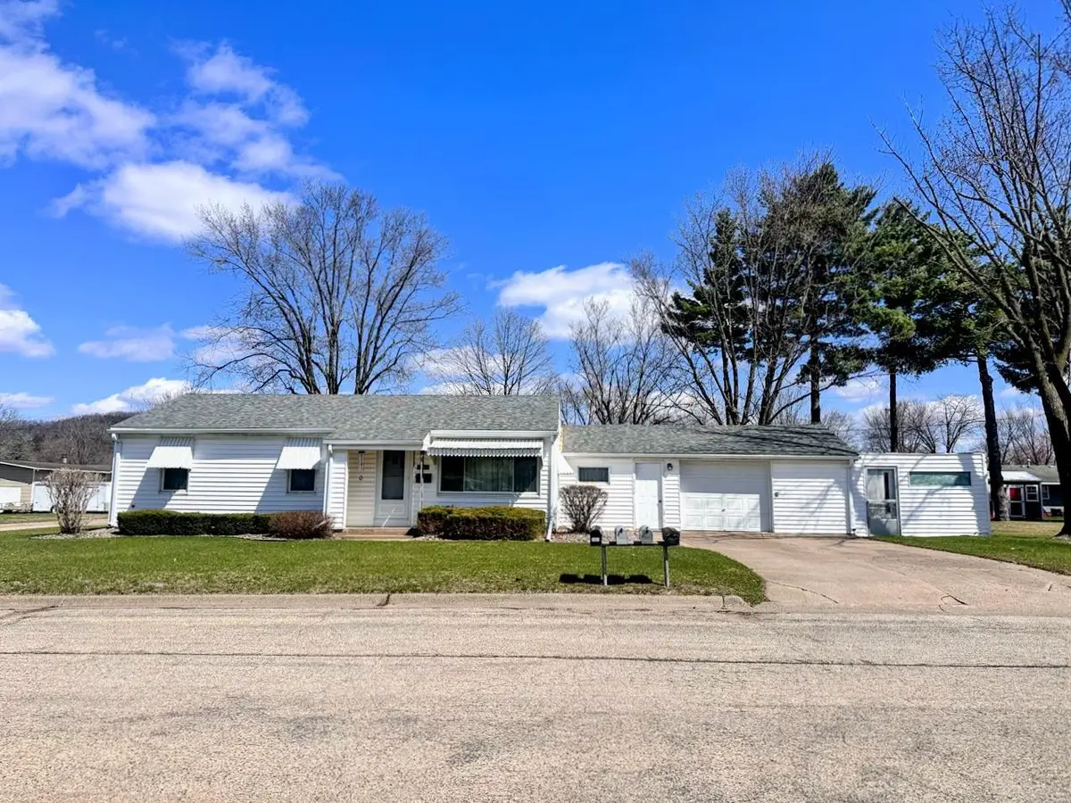 1400 S 11th Street, Prairie Du Chien, WI 53821 - #1