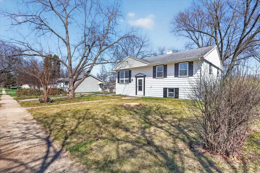 2043 Linway Drive, Beloit, WI 53511 - #2