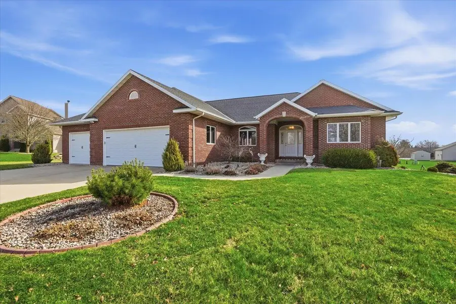 3034 Saddle Brooke Trail, Sun Prairie, WI 53590 - #3