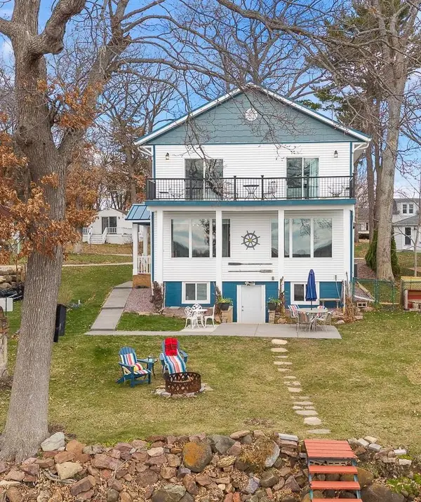 E13609 Idlewild Road, Merrimac, WI 53561