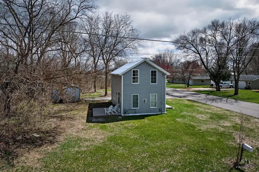 108 E 4th Avenue, Brodhead, WI 53520 - #2