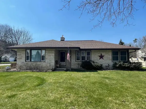 W240N6291 Maple Avenue, Sussex, WI 53089