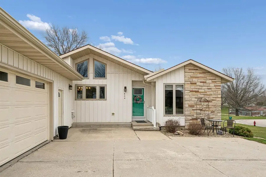 604 W 1st Street, Monona, IA 52159 - #2