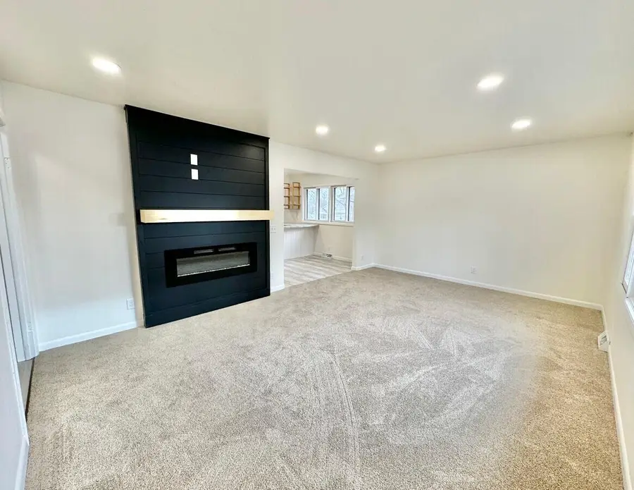 610 Clyde Street, Stoughton, WI 53589 - #2