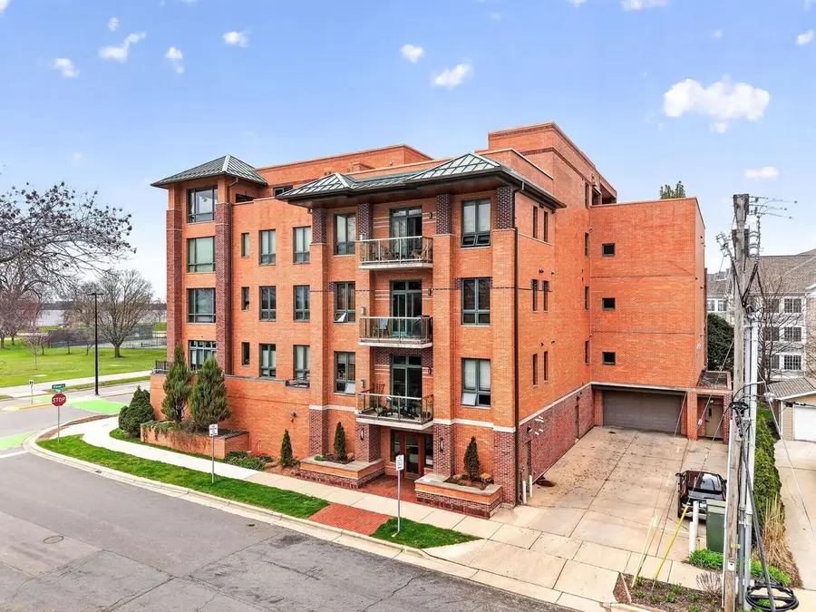 3502 Dennett Drive #302, Madison, WI 53714 - #3