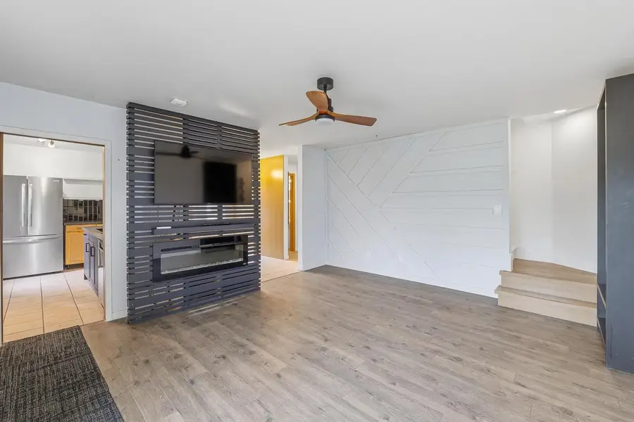 733 W 9th Avenue, Oshkosh, WI 54902 - #3