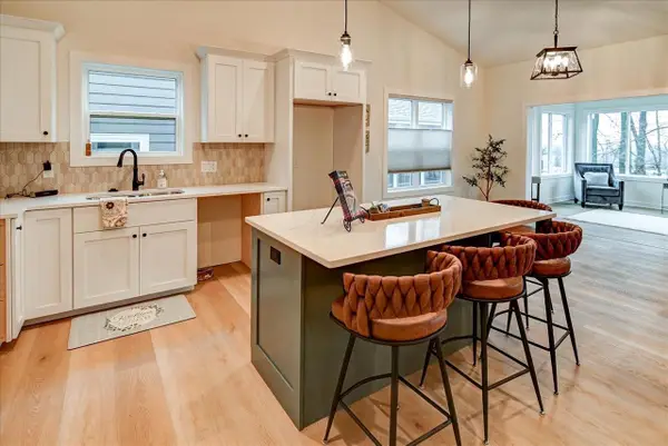 4121 Fox Forest Way, Deforest, WI 53532