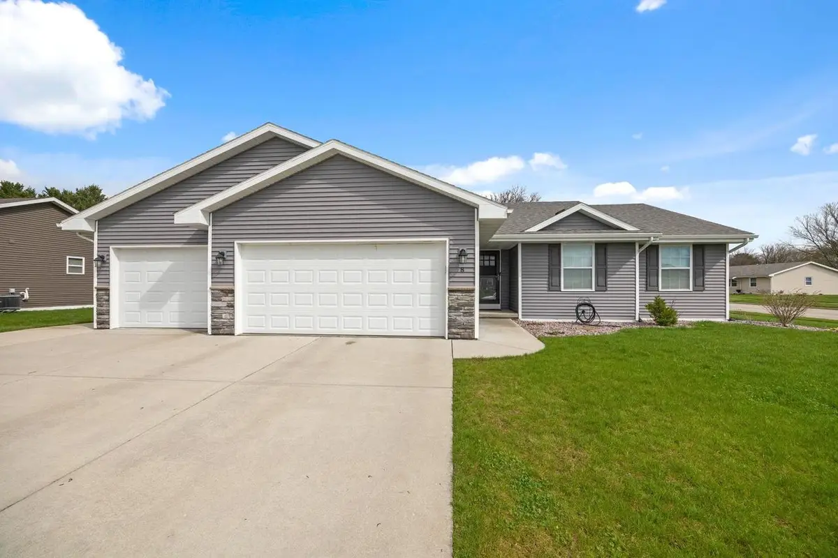 8 W Gailen Lane, Milton, WI 53563 - #1