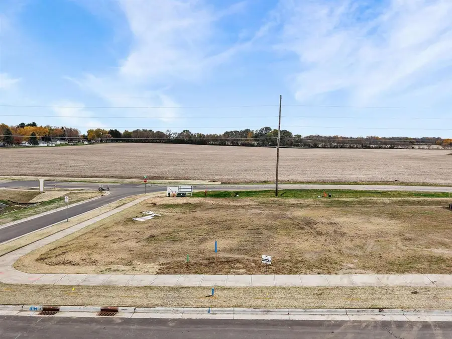 317 Dahlia Drive, Stoughton, WI 53589 - #2