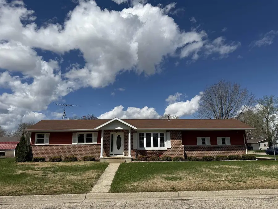 207 Cedar Avenue, Brodhead, WI 53520 - #2