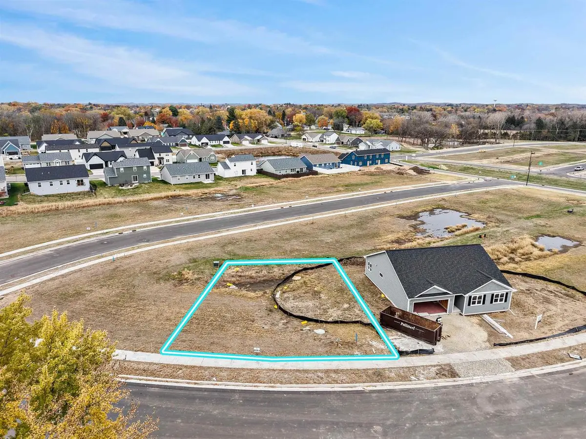 368 Dahlia Drive, Stoughton, WI 53589 - #1