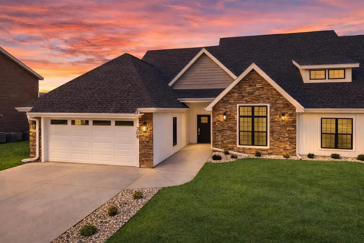 308 Willow Street, Pardeeville, WI 53954 - #1