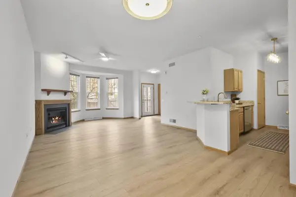 3154 Dorchester Way #2, Madison, WI 53719