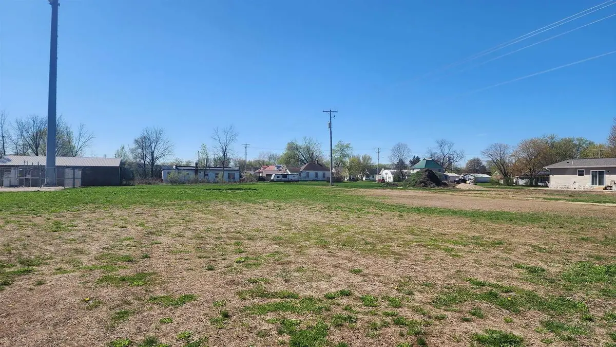 314 E Pine Street, Prairie Du Chien, WI 53581 - #1