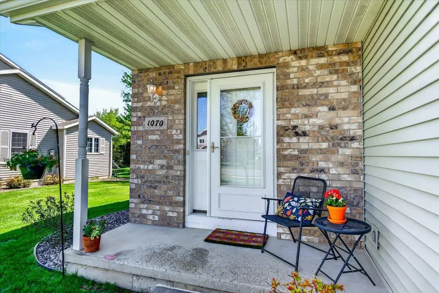 1070 Vinyard Drive, Oregon, WI 53575 - #2
