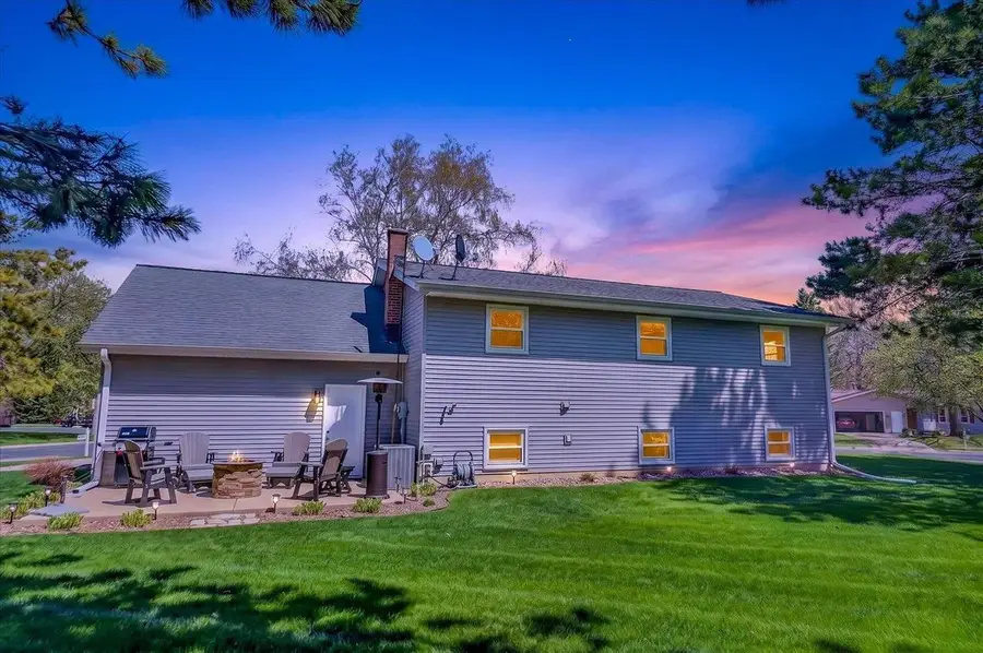 2111 Montana Avenue, Sun Prairie, WI 53590 - #2