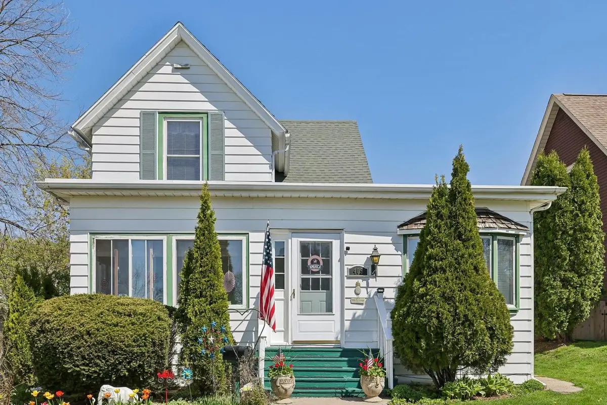 409 1st Street, Baraboo, WI 53913 - #1