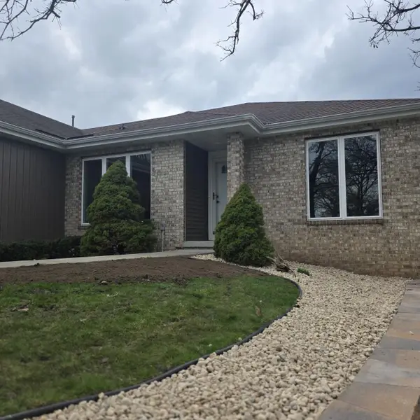 23 Heather Drive, Cottage Grove, WI 53527