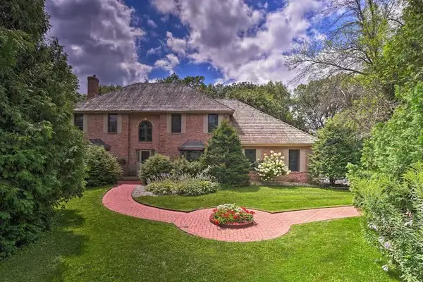 6993 Applewood Drive, Madison, WI 53719