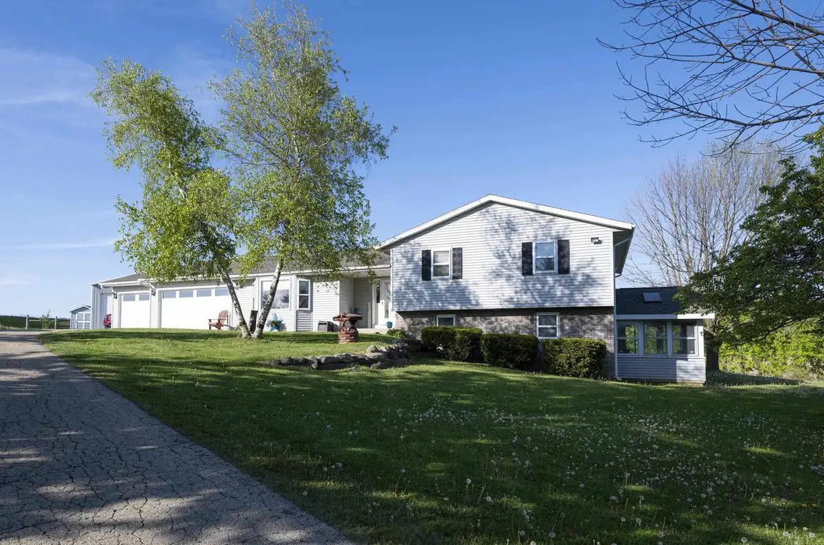 4214 Highway 73, Deerfield, WI 53551 - #1