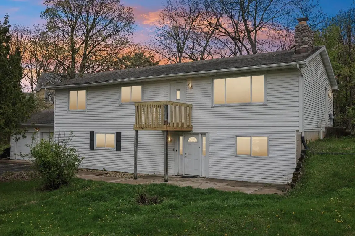 517 Highland Drive, Baraboo, WI 53913 - #1