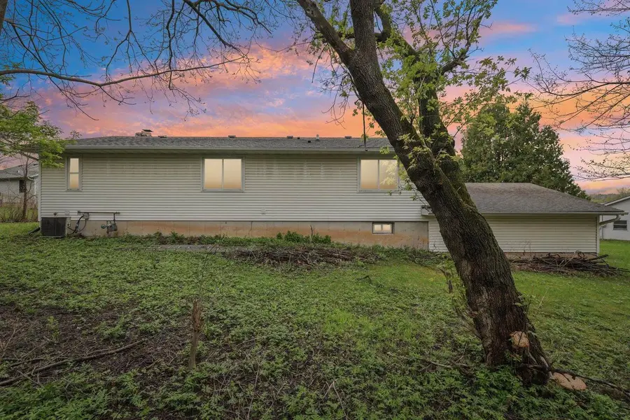 517 Highland Drive, Baraboo, WI 53913 - #2