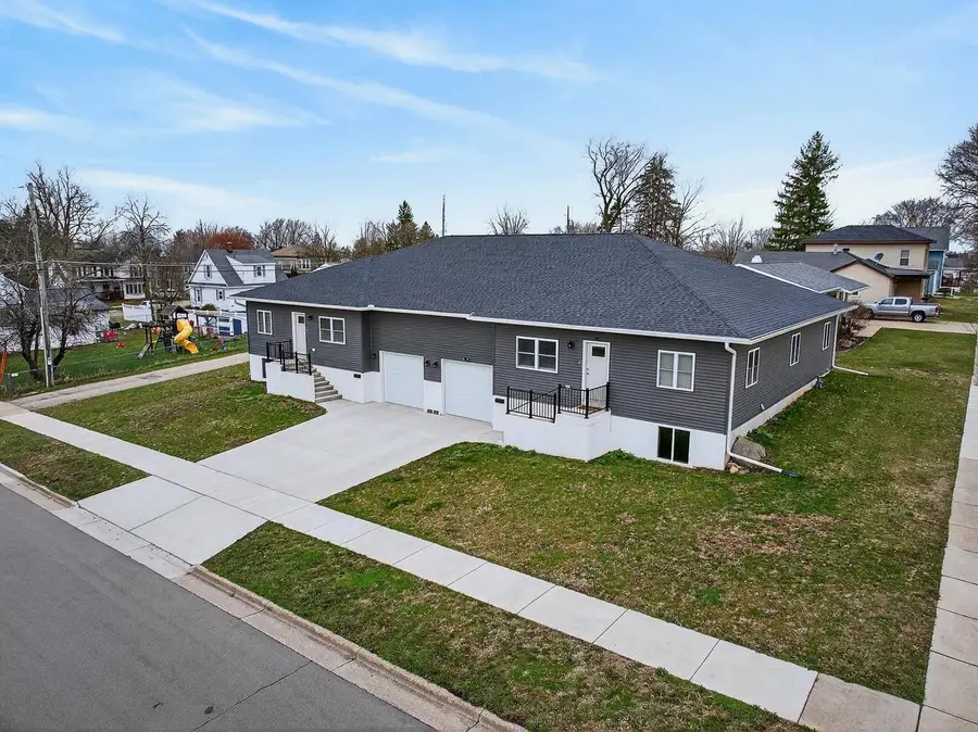 1425 21st Street, Monroe, WI 53566 - #2