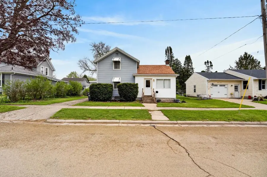 810 21st Avenue, Monroe, WI 53566 - #3