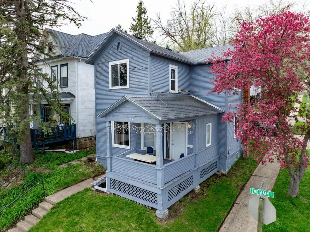327 2nd Main Street, Elroy, WI 53929 - #1