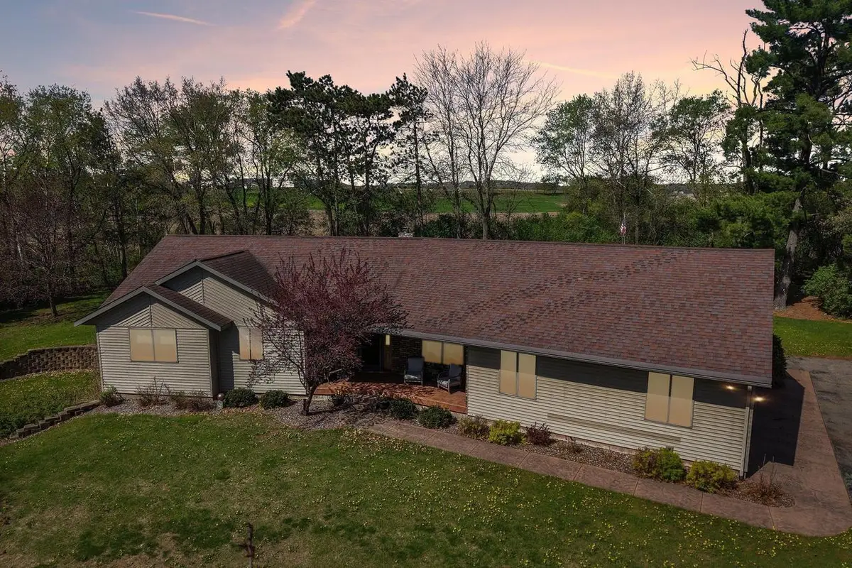 402 Derby Row, Reedsburg, WI 53959 - #1