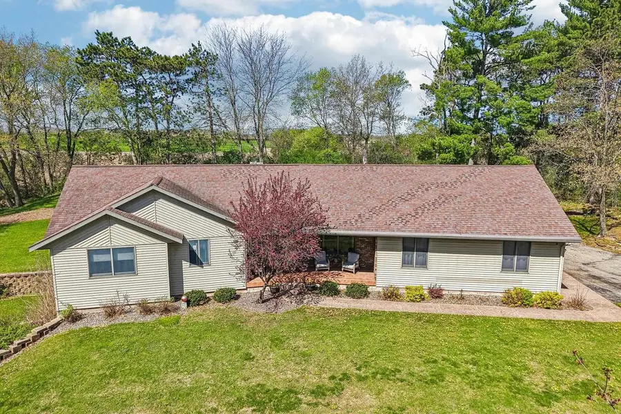 402 Derby Row, Reedsburg, WI 53959 - #2