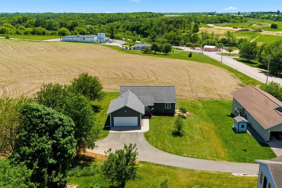 503 N Bennett Road, Dodgeville, WI 53533 - #3