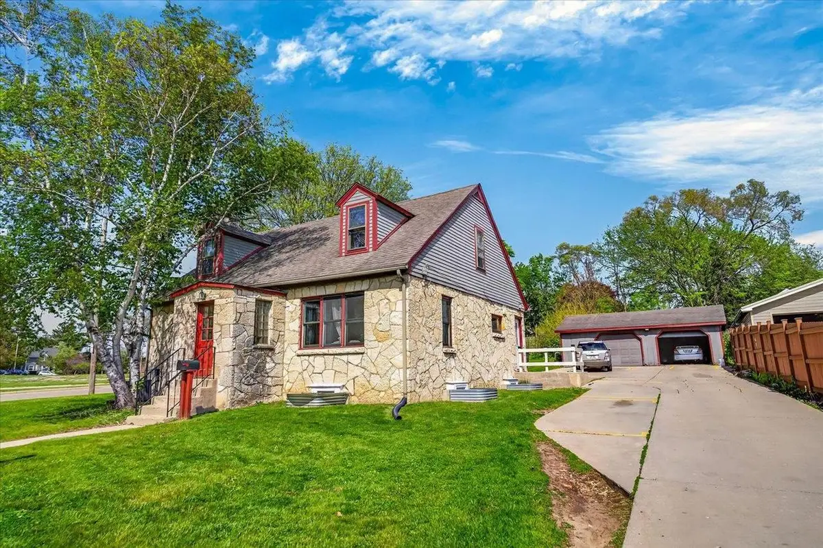203 S Whiton Street, Whitewater, WI 53190 - #1
