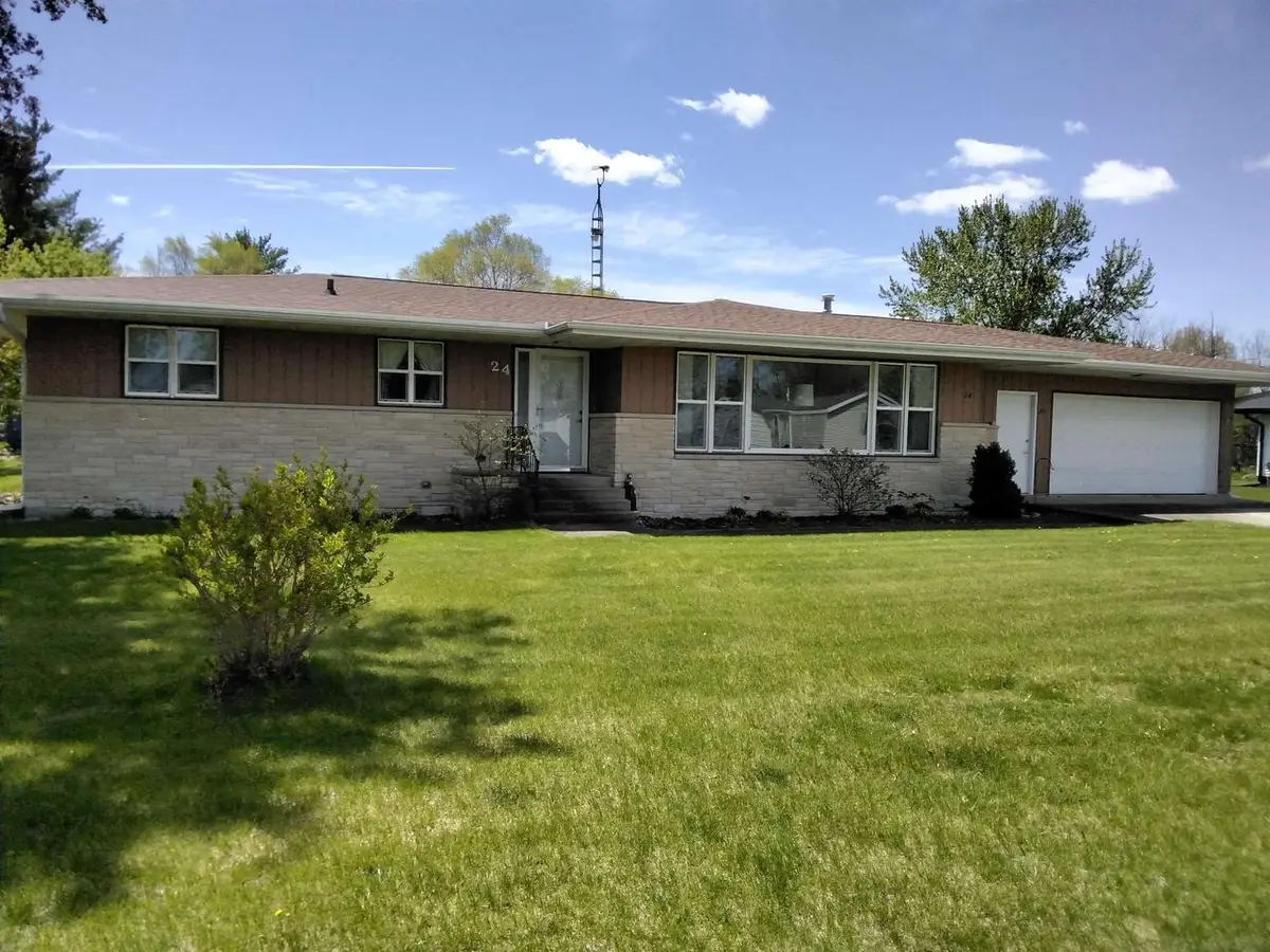 24 4th Street, Montello, WI 53949 - #1