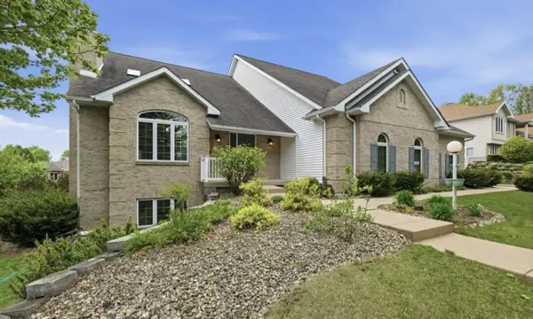 8813 Nelson Crossing, Verona, WI 53593