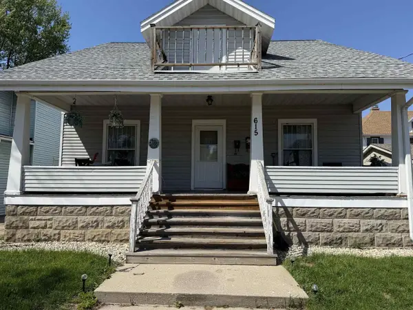 615 Centerway, Janesville, WI 53545