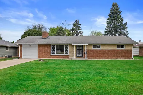 211 Prairie Avenue, Lake Mills, WI 53551