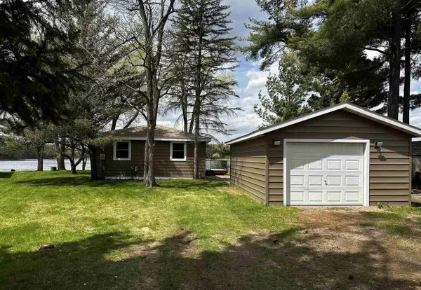 71 Cottage Court, Montello, WI 53949