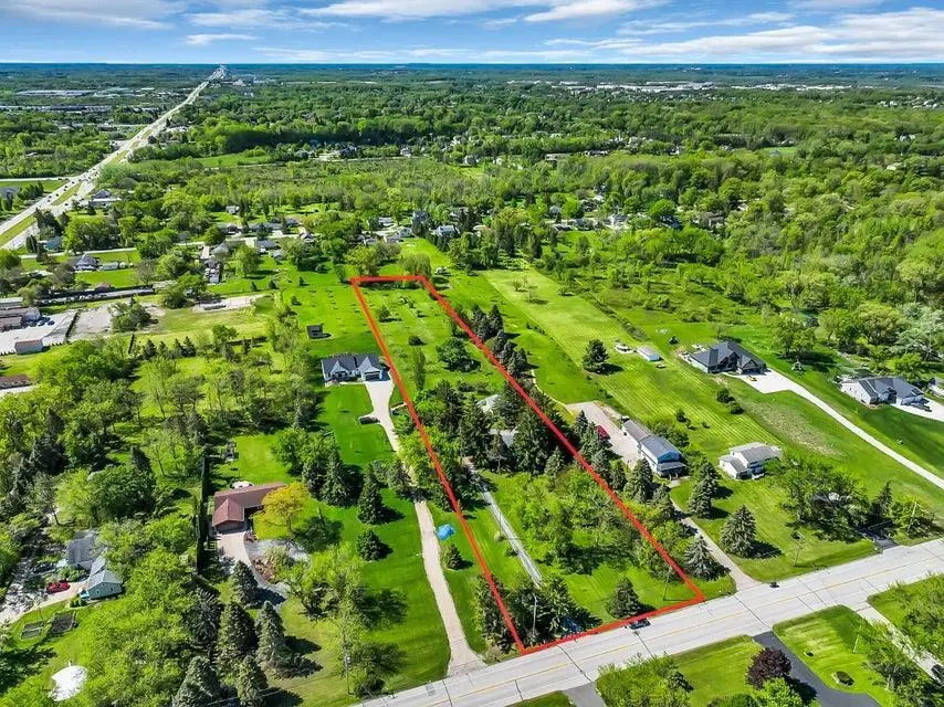 2901 Forest Avenue, Franklin, WI 53132 - #1
