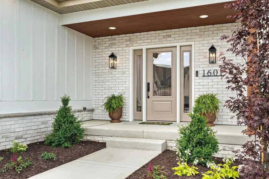 1601 Ginger Lane, Waunakee, WI 53593 - #2
