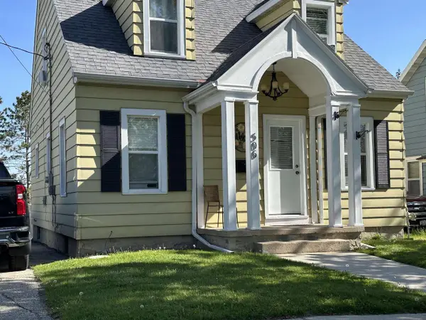 506 E Mill Street, Beaver Dam, WI 53916