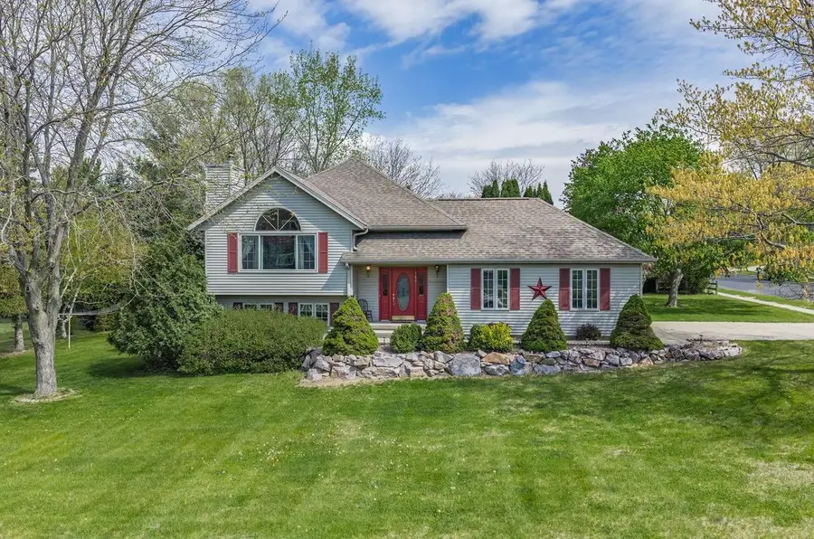 1827 Huntington Park Drive, Reedsburg, WI 53959 - #3