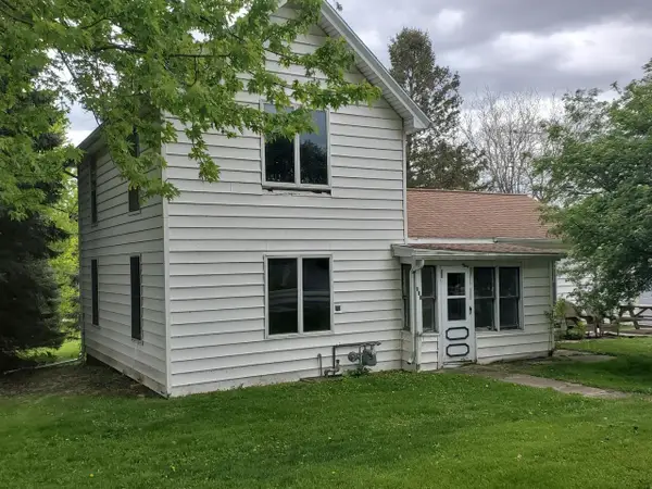110 Forest Street, Fox Lake, WI 53933