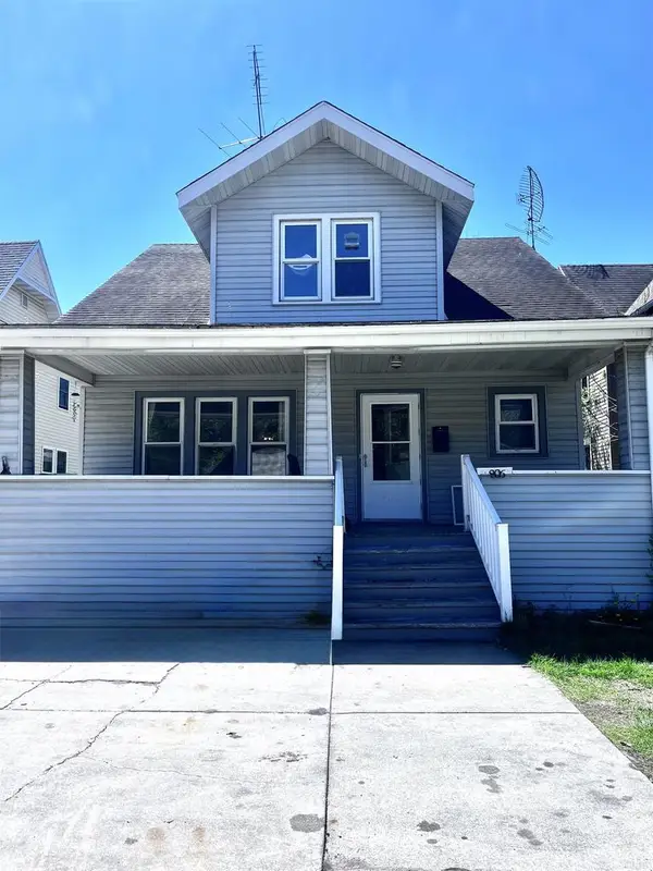 806 Main Street, Reedsburg, WI 53959