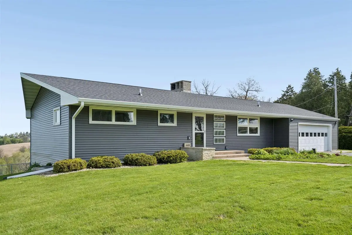 1608 County B Road, Platteville, WI 53818 - #1