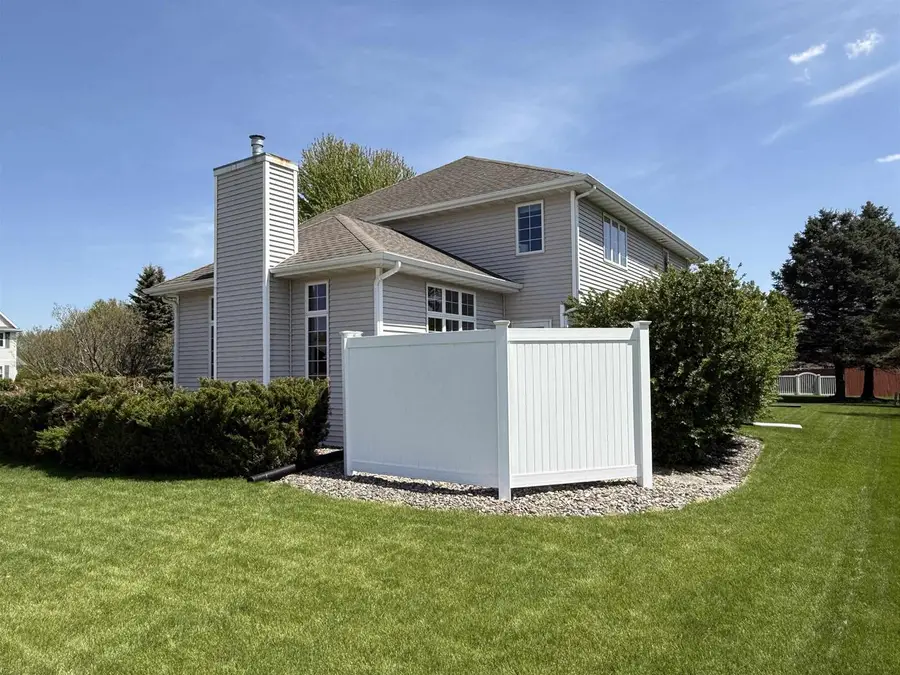 3402 Kingsbridge Drive, Janesville, WI 53546 - #2