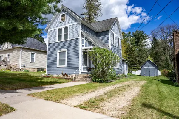 524 East Street, Wonewoc, WI 53968