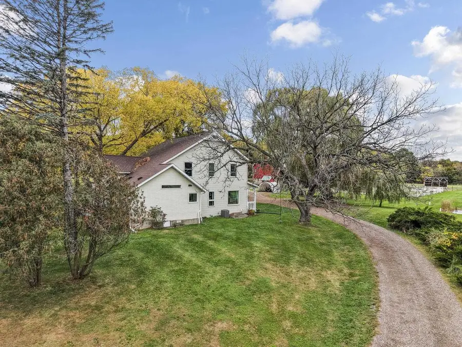 1942 County Road BB, Cottage Grove, WI 53527 - #2